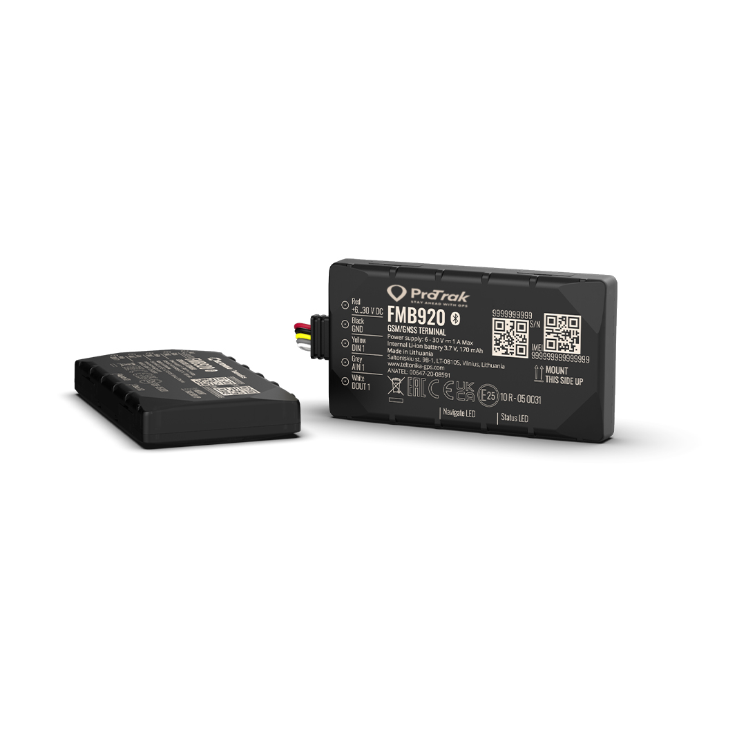 GPS tracker device with wiring and rear casing